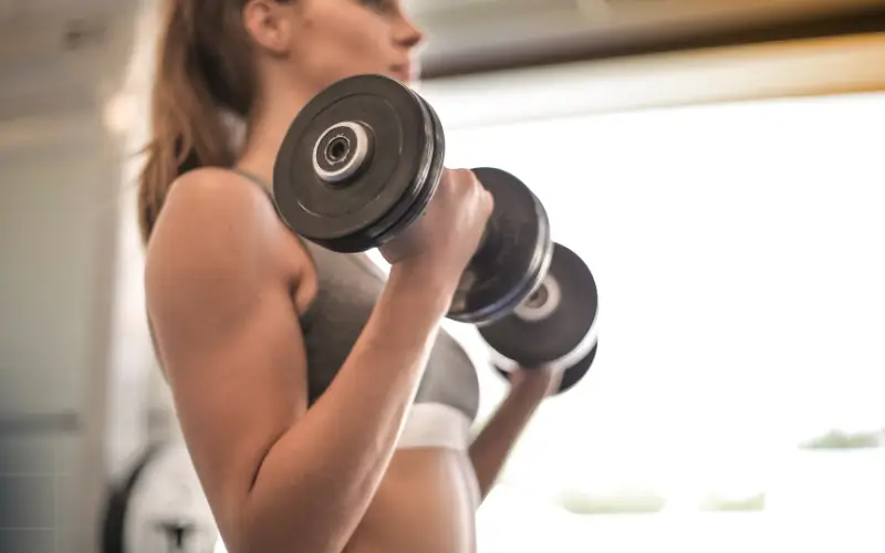 Cardio vs Krafttraining – Was passt besser zu deinem Ziel? 2 Krafttraining und seine Auswirkungen auf den Körper